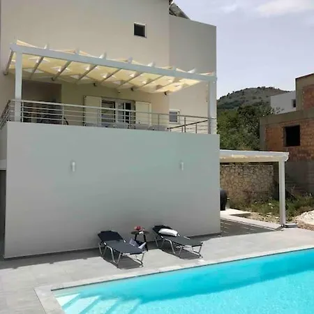 Villa Belam, Entre Montagne Et *